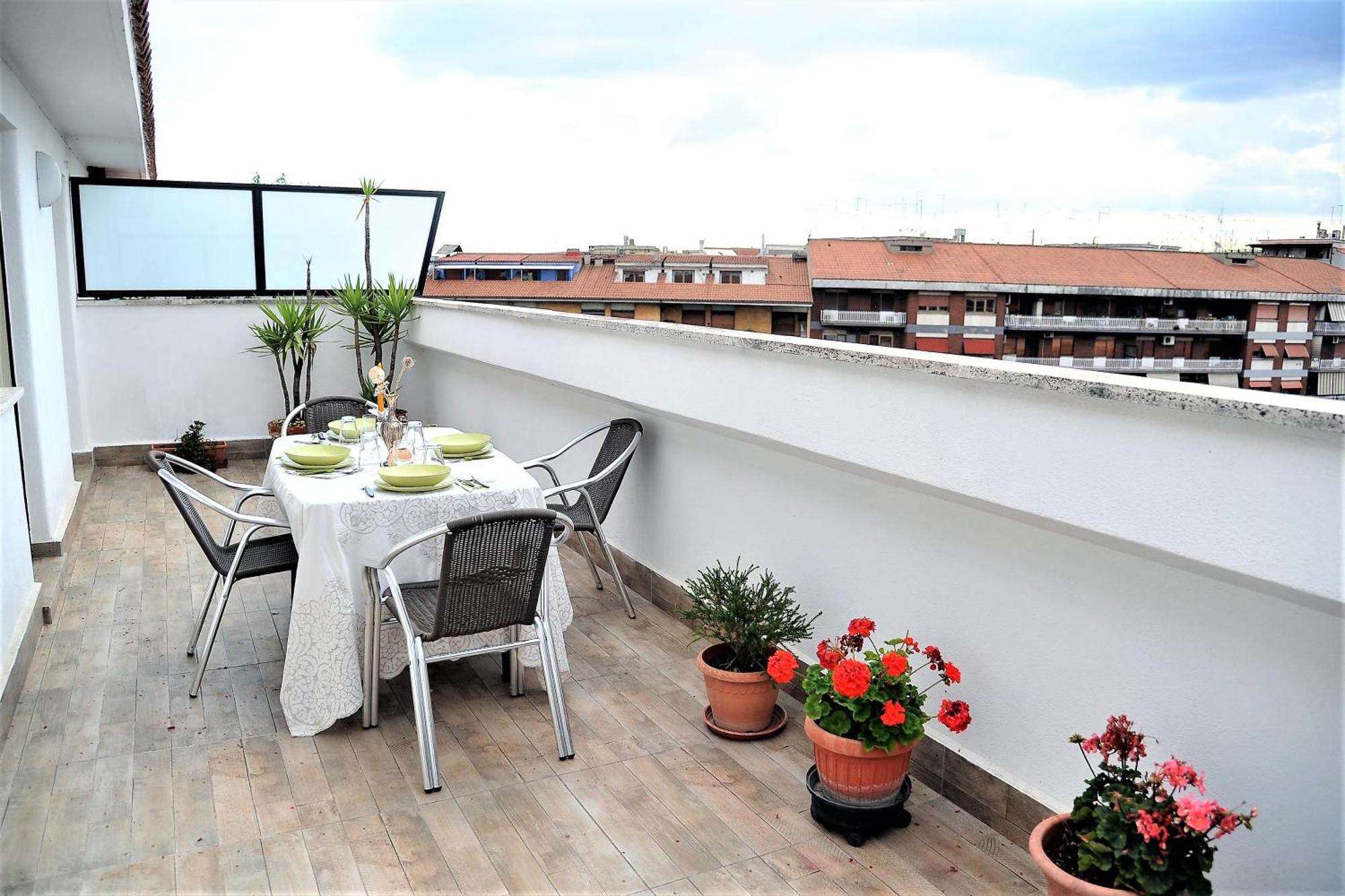 Apartamento Attico Luminoso Terrazza Metro A Aria Cond Wifi Roma Exterior foto