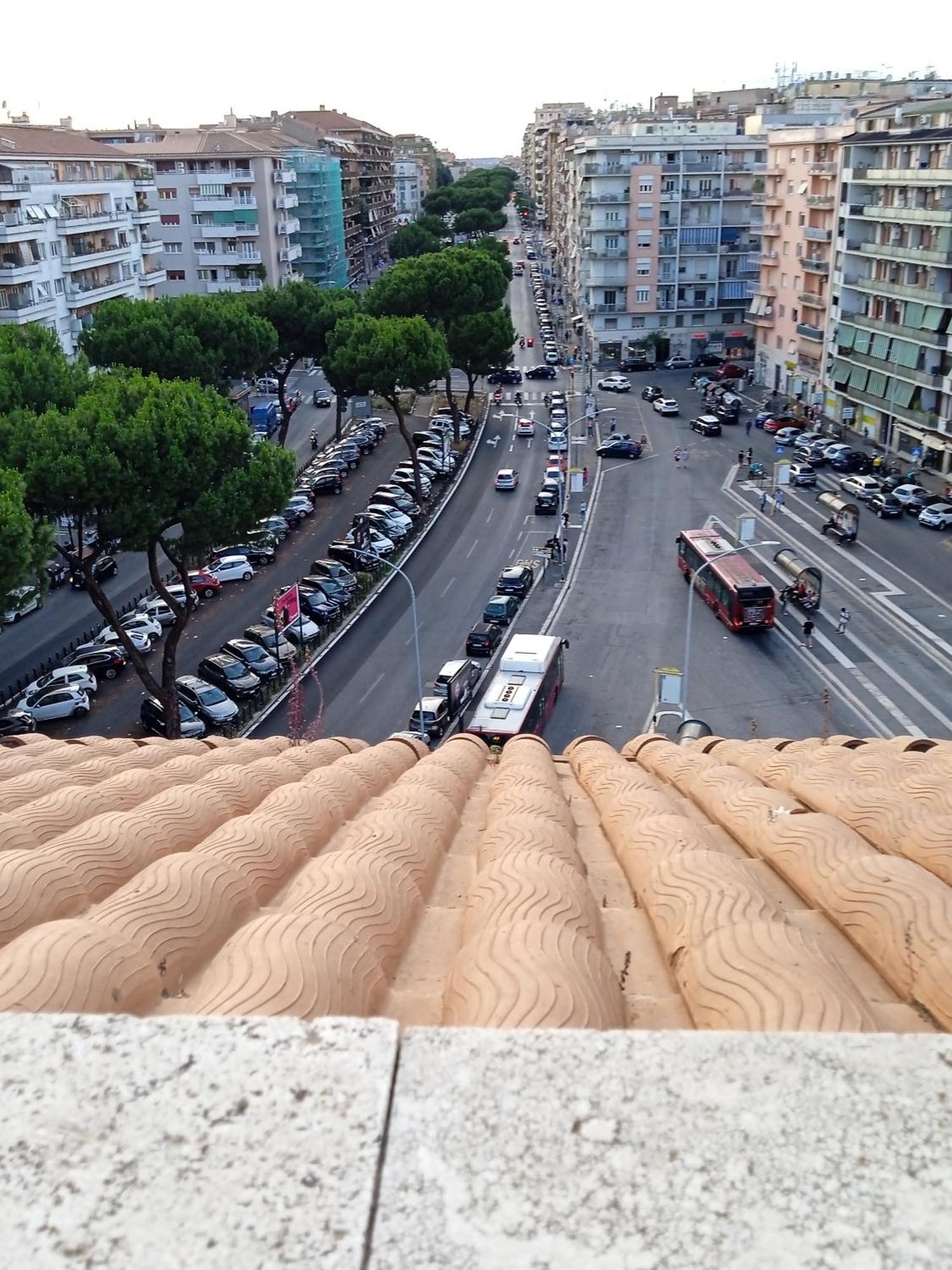 Apartamento Attico Luminoso Terrazza Metro A Aria Cond Wifi Roma Exterior foto